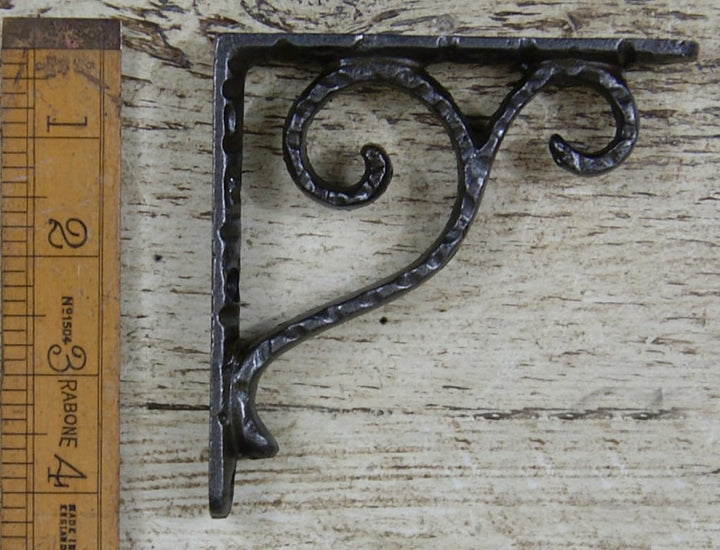 Pair of Antique Cast Iron Inca Design Shelf Brackets - 100mm x 100mm