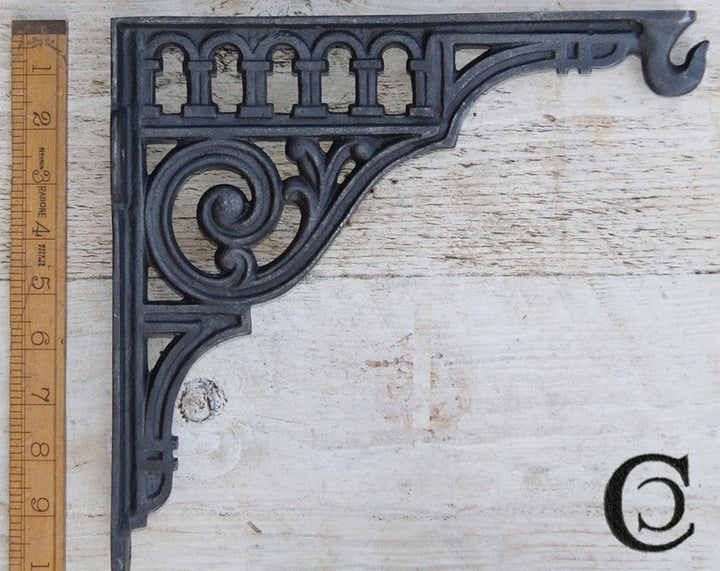 Pair of Antique Cast Iron Roman Design Shelf Brackets - 250mm x 250mm