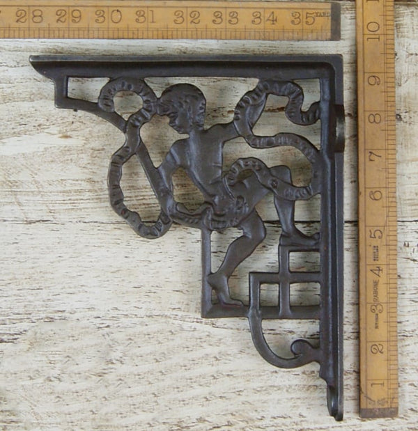 Pair of Antique Cast Iron Cherub Design Shelf Brackets - 238mm x 238mm