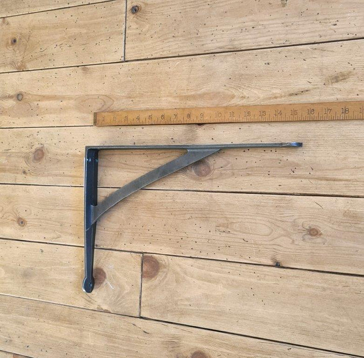 Pair of Antique Cast Iron Penny End Gallows Shelf Brackets - 263mm x 388mm